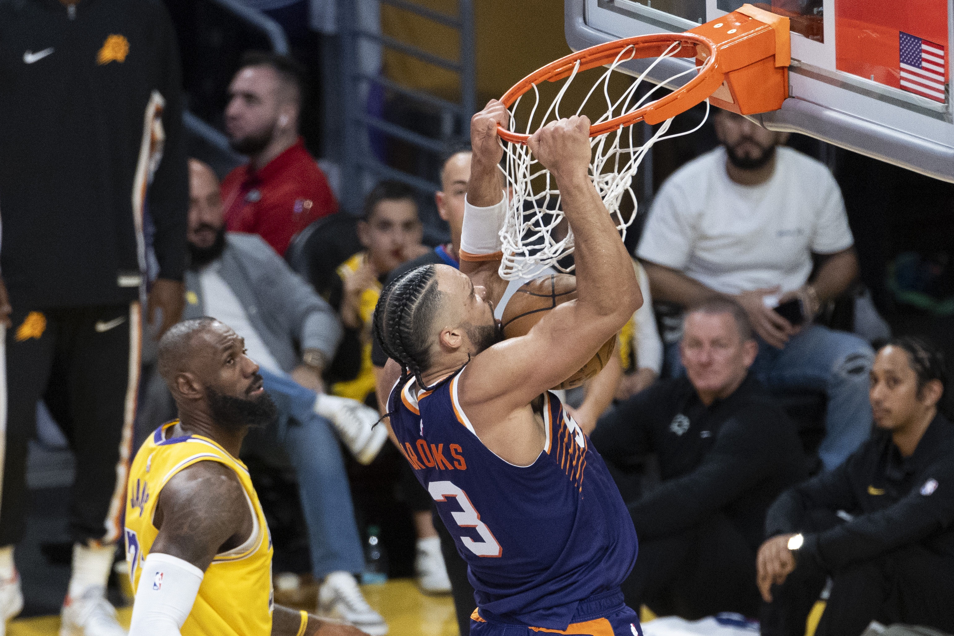 考辛斯：詹姆斯讨厌狄龙只是在成为队友前 做了队友肯定会合拍