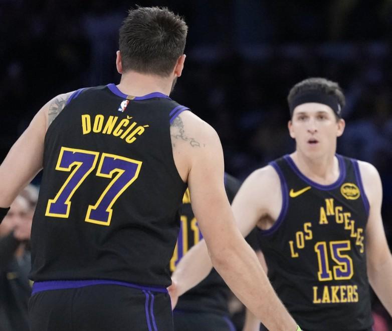 开云APP-东契奇:跟里夫斯搭档让比赛如此轻松,我们是超棒的二人组